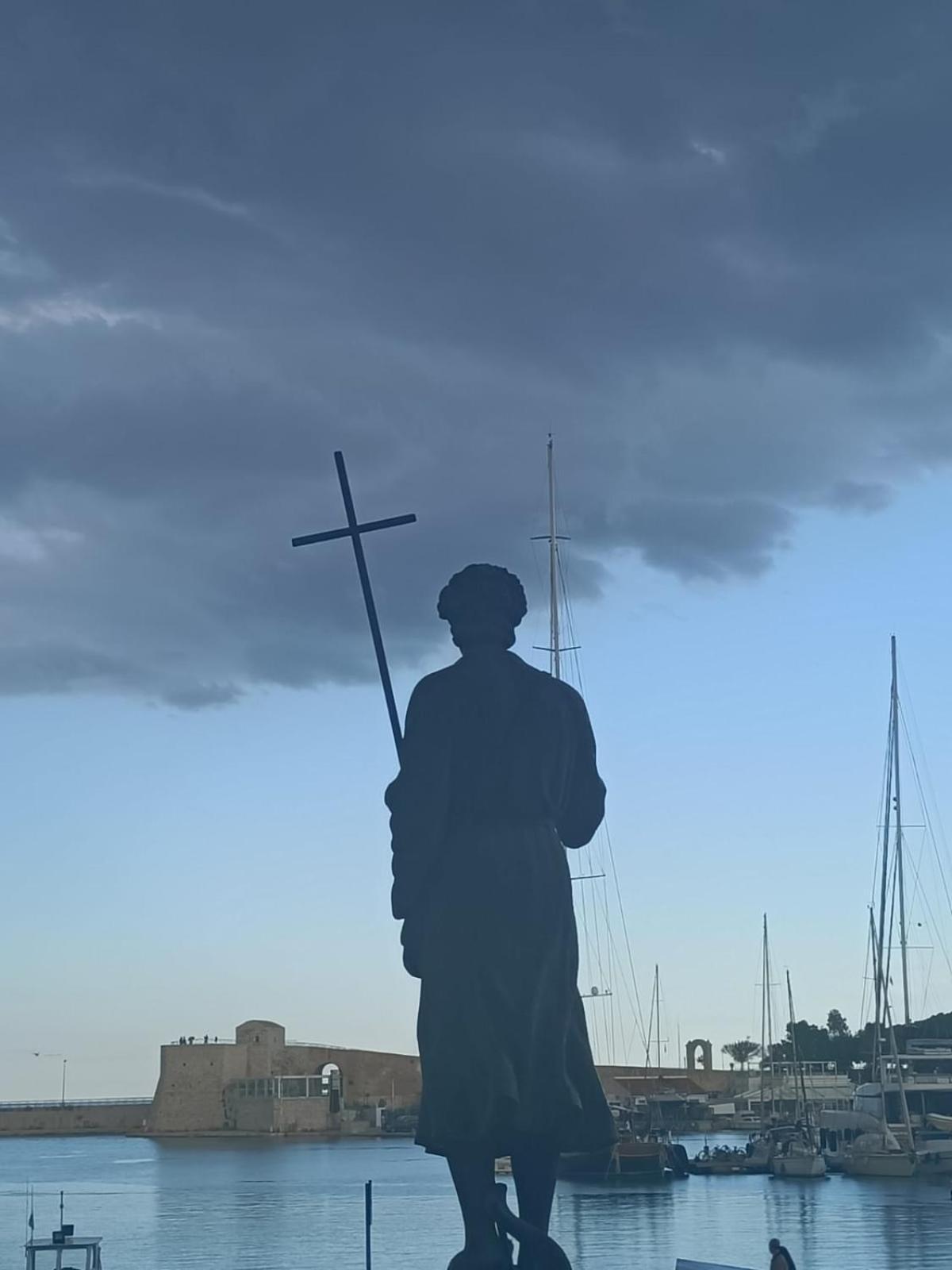 特拉尼La Finestra Sul Porto公寓 外观 照片
